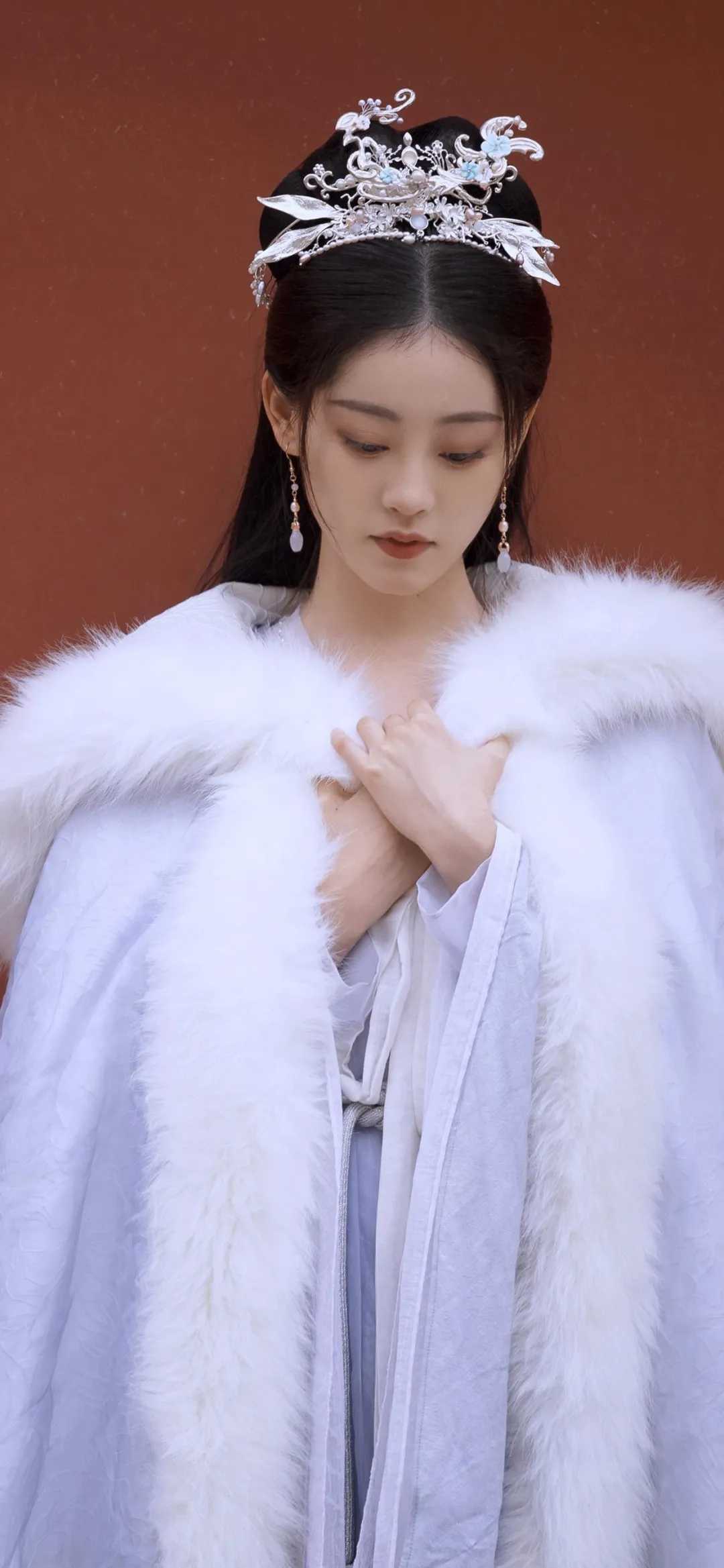 1080×2340壁纸：越努力越幸运