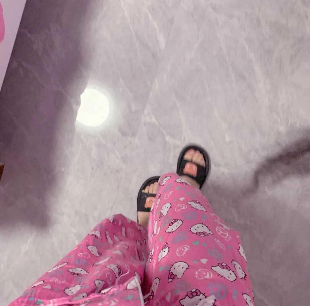 图片[12]-女生部位头像：那就这样吧，手机没油了-萌图百科