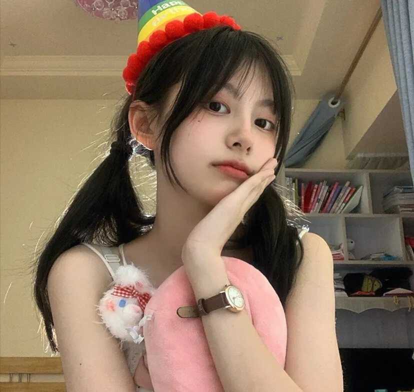 图片[3]-神仙颜值女孩头像-萌图百科