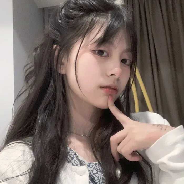 图片[4]-网图女生头像(36p)-萌图百科