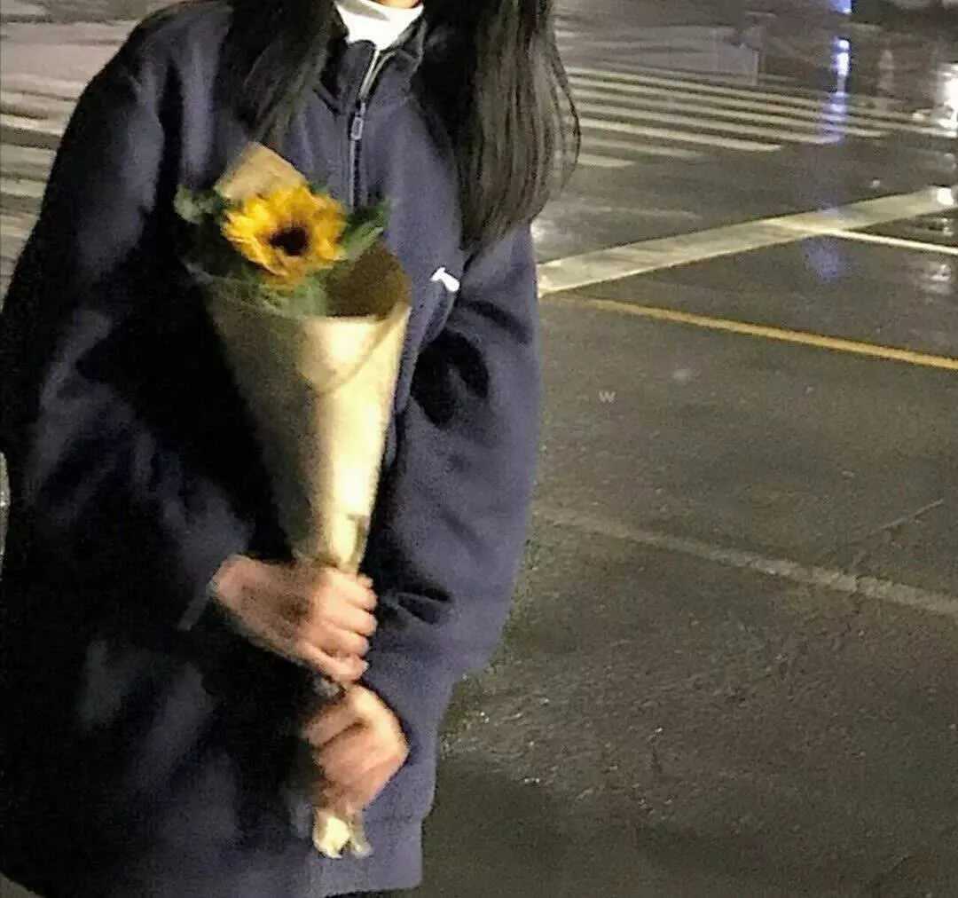 图片[4]-女生捧花头像(36p)-萌图百科