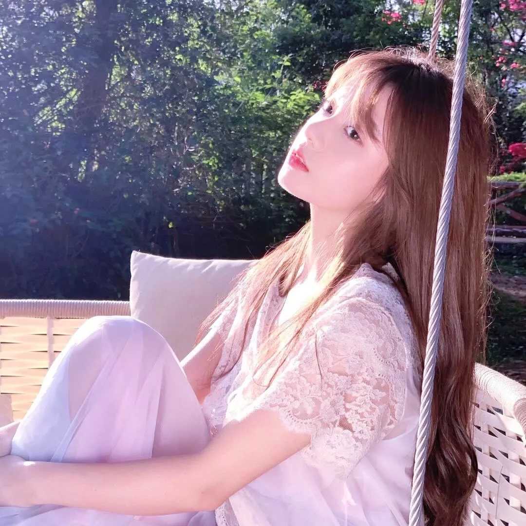 图片[2]-唯美女生头像图片(36p)-萌图百科