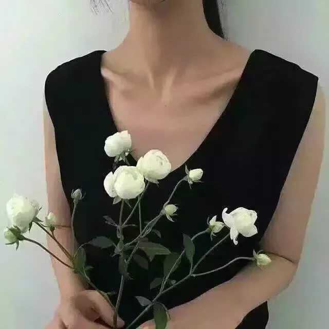 图片[8]-女生捧花头像(36p)-萌图百科