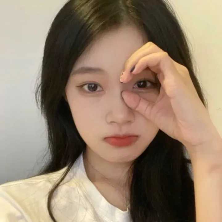 图片[11]-女生真人头像图片-萌图百科