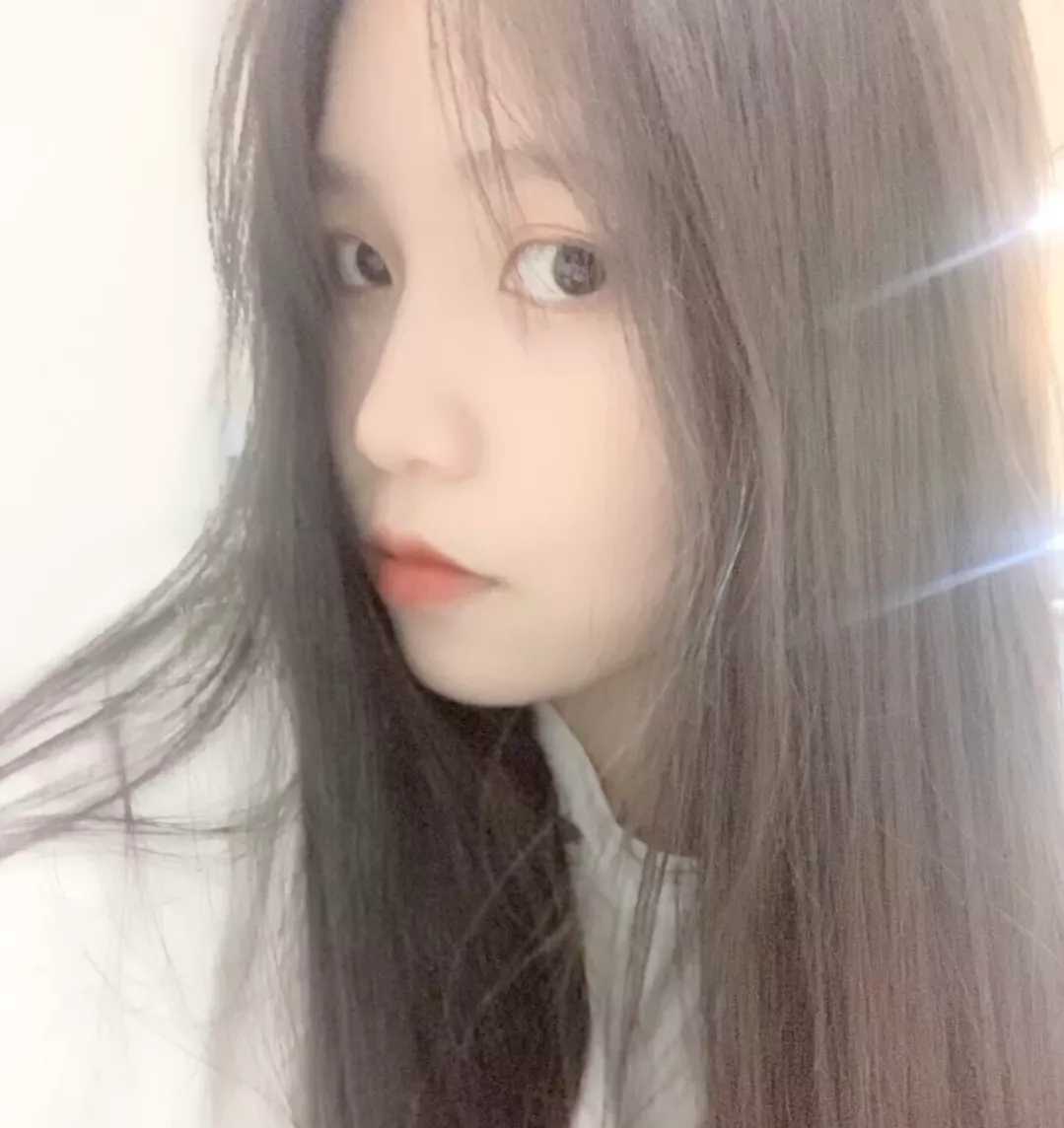 图片[10]-真人纯欲女生头像-萌图百科