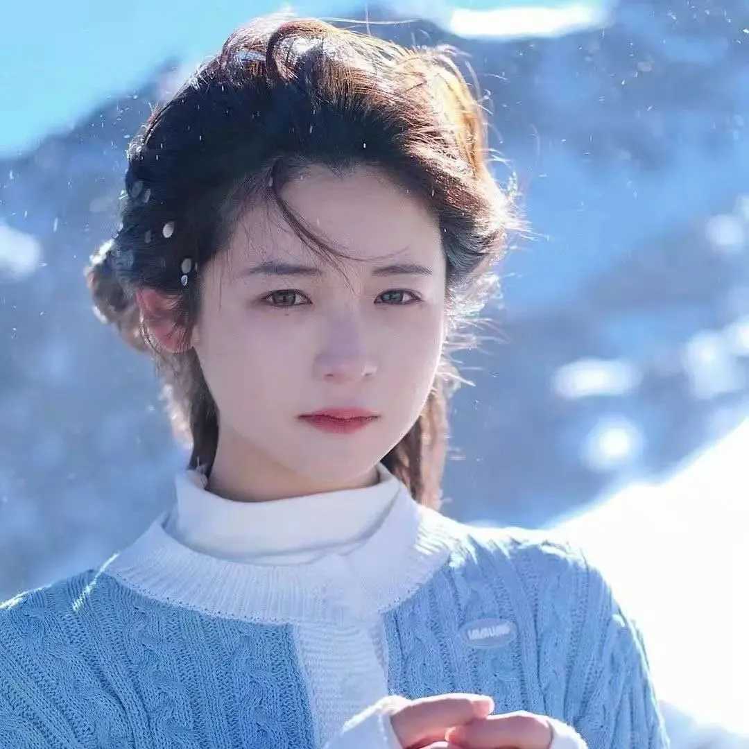 图片[4]-冷色调女生头像-萌图百科