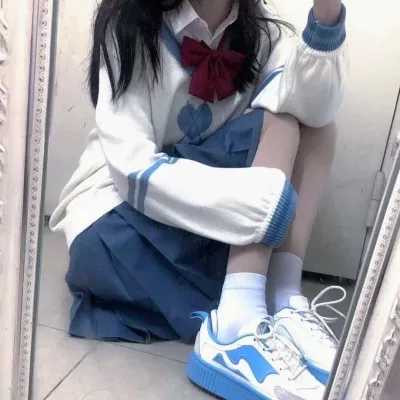 图片[8]-冷色调女生头像-萌图百科