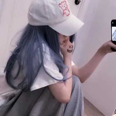 图片[3]-冷色调女生头像-萌图百科