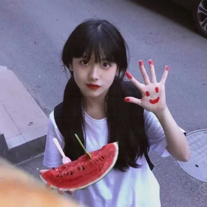 图片[9]-清晰漂亮的女生头像-萌图百科