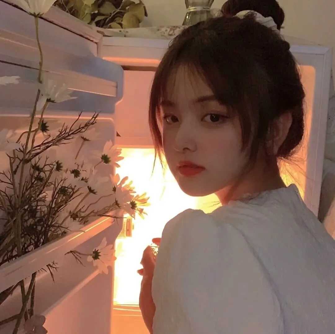 图片[3]-温柔淑女的女生头像-萌图百科