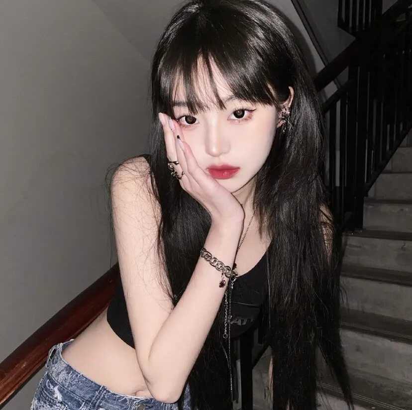图片[2]-文艺清新气质女生头像-萌图百科