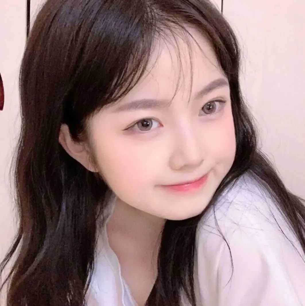 图片[7]-清晰漂亮的女生头像-萌图百科