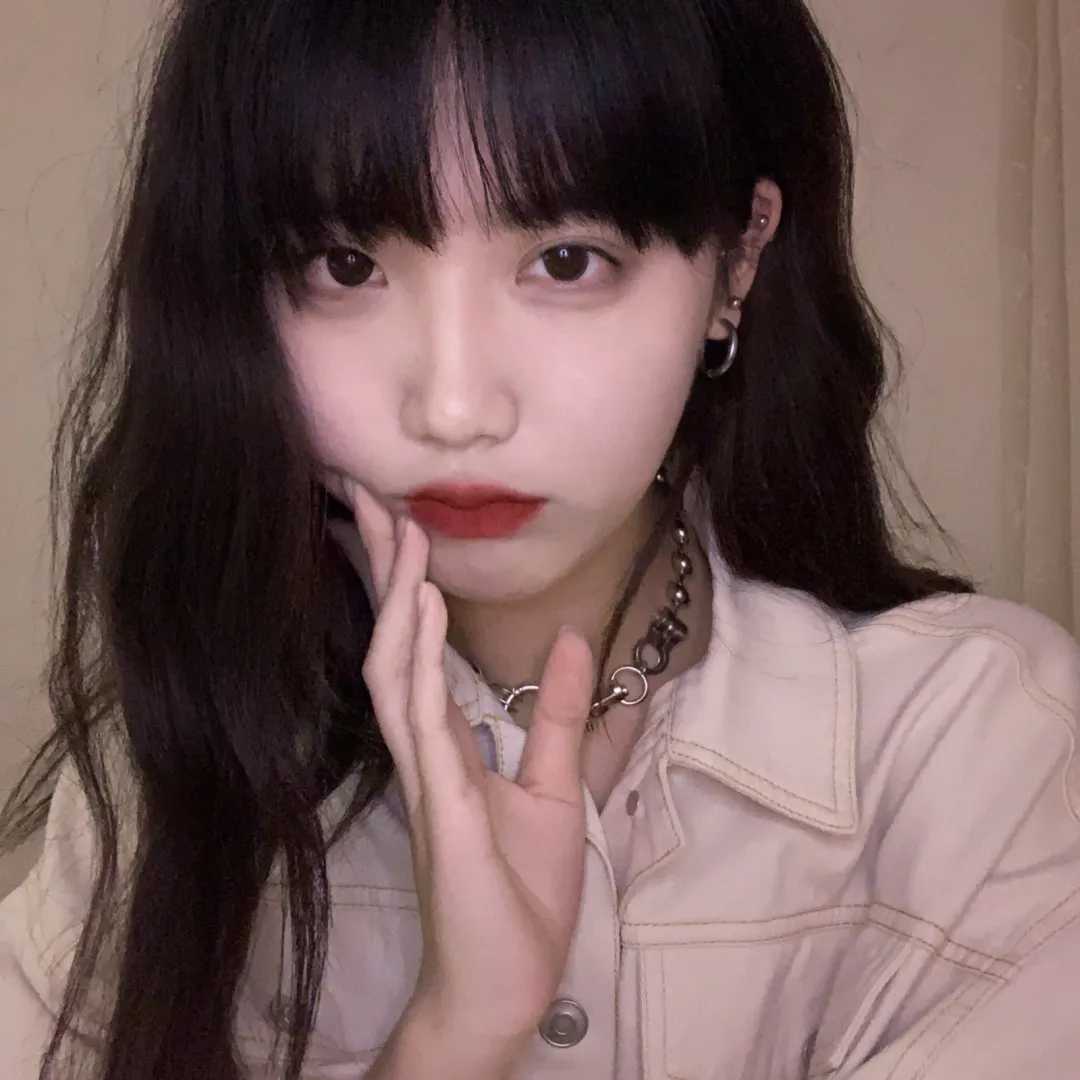 图片[8]-女生头像长发活泼唯美-萌图百科