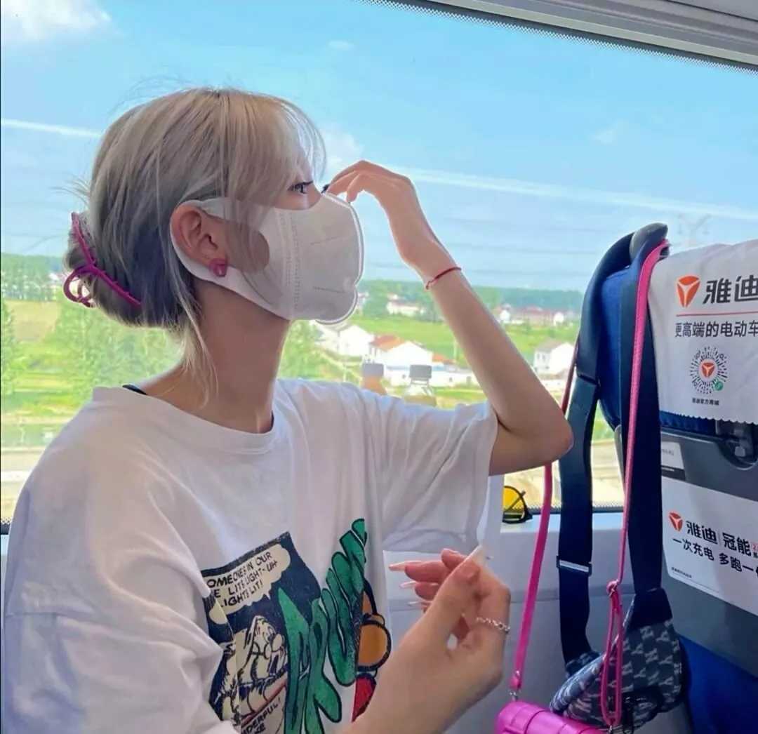 图片[3]-慵懒可爱的女生头像真人-萌图百科