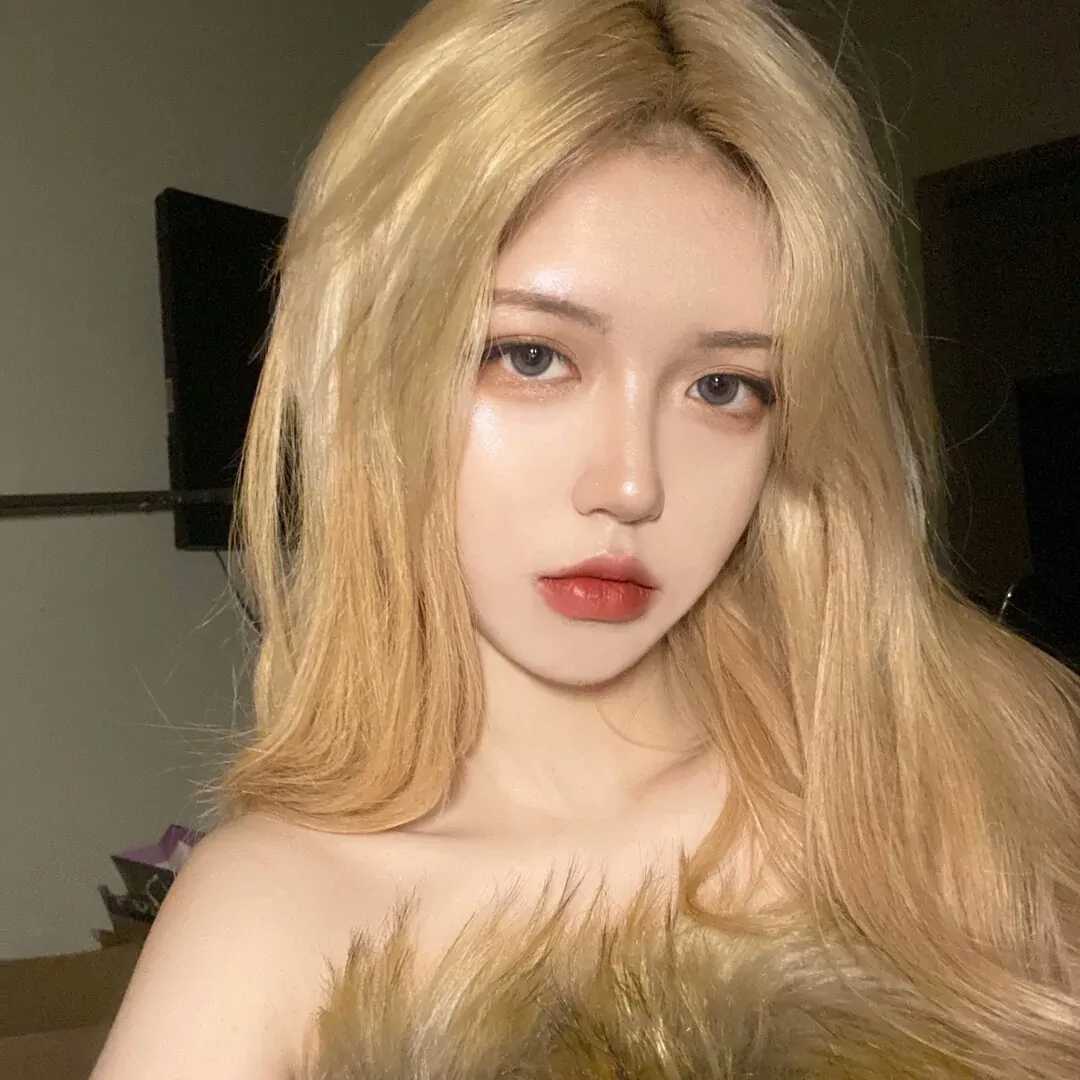 图片[3]-女生头像长发活泼唯美-萌图百科