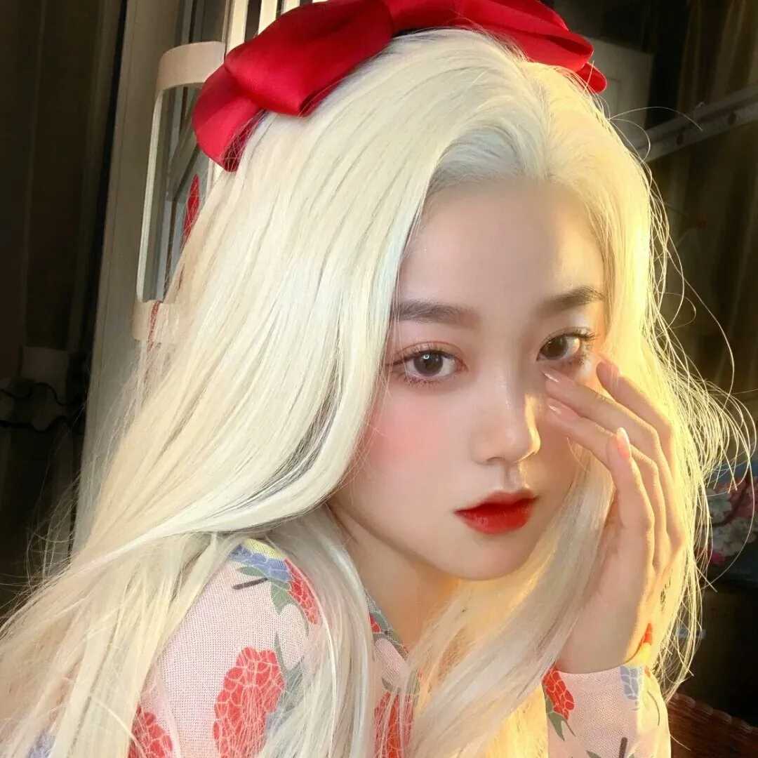图片[9]-女生头像长发活泼唯美-萌图百科
