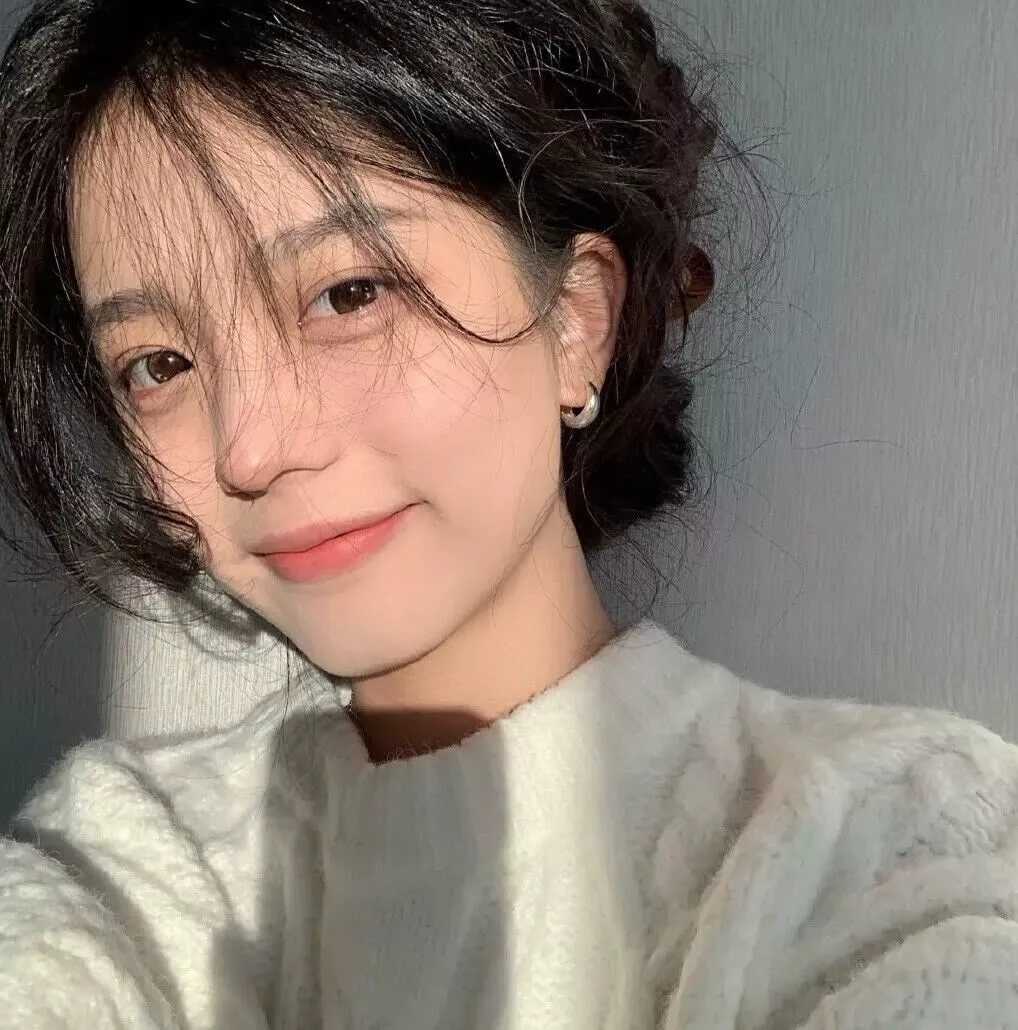 图片[9]-慵懒可爱的女生头像真人-萌图百科