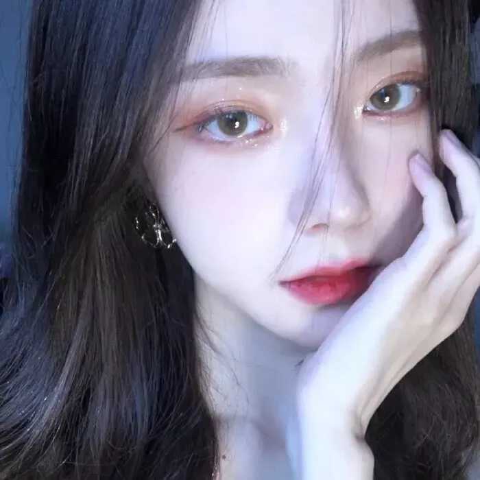 图片[3]-水瓶座女生头像-萌图百科