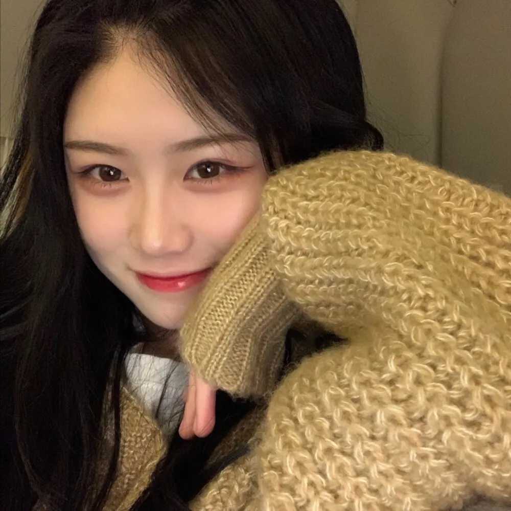 图片[10]-校园风格女生头像-萌图百科