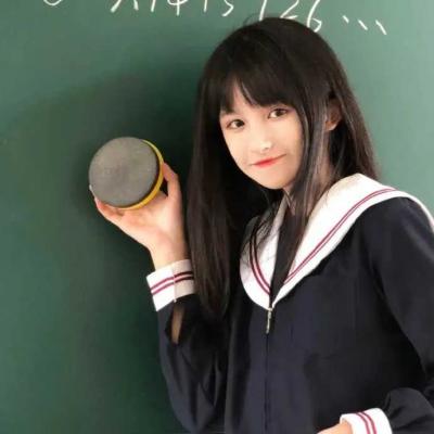 忧伤背影女生图片头像-萌图百科