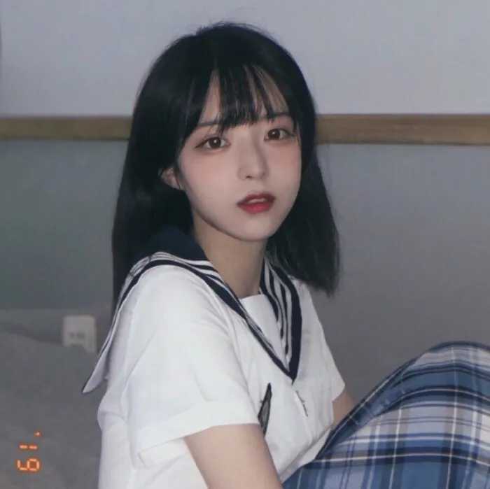 图片[2]-女生简单小清新头像-萌图百科