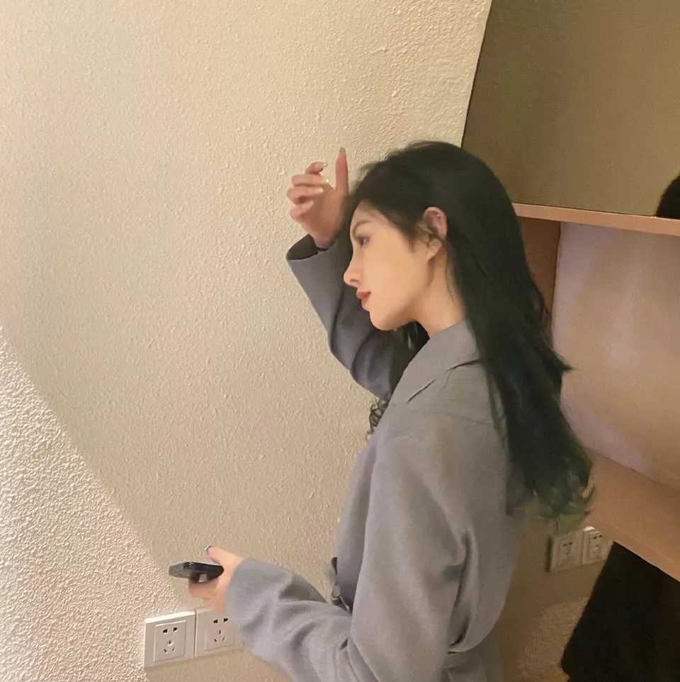 图片[12]-好看头像侧颜女生头像-萌图百科