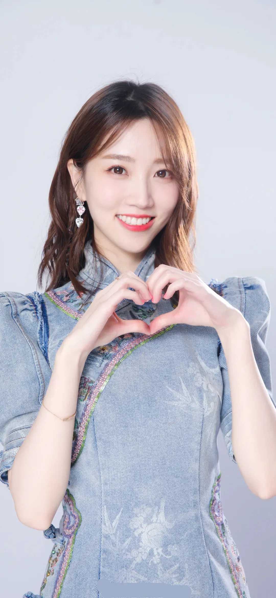 全面屏美女壁纸：旗袍/水手服