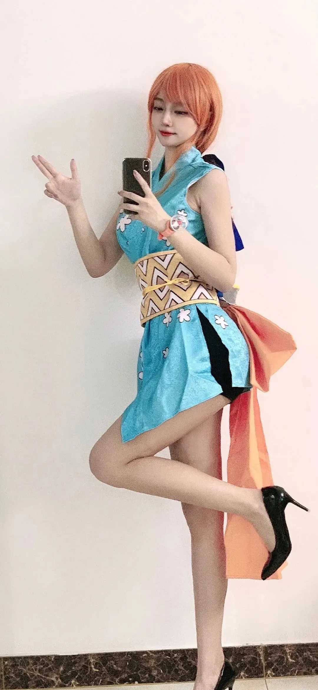 全面屏美女壁纸：旗袍/水手服
