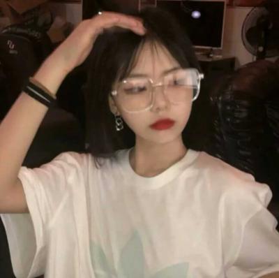 白色头像 干爽系纯白头像-萌图百科