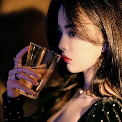 杨超越可爱头像-萌图百科