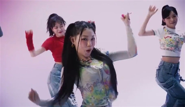 被吐槽最丑星二代！小沈阳女儿NINA韩国出道 MV公开网友点赞音色好听-萌图百科
