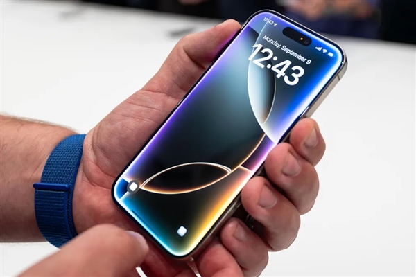 苹果科技春晚倒计时三个月！iPhone 17系列来了：外观/配置大变