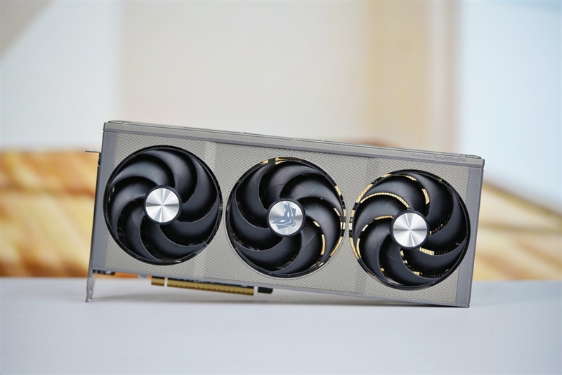 3000元以下价位16GB显卡唯一最优选择！AMD RX 9060 XT首发评测：追平RTX 5060 Ti 8GB 但显存更大 价格更便宜-萌图百科