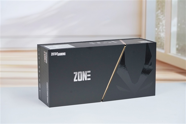 畅玩3A游戏大作！索泰ZONE游戏掌机图赏