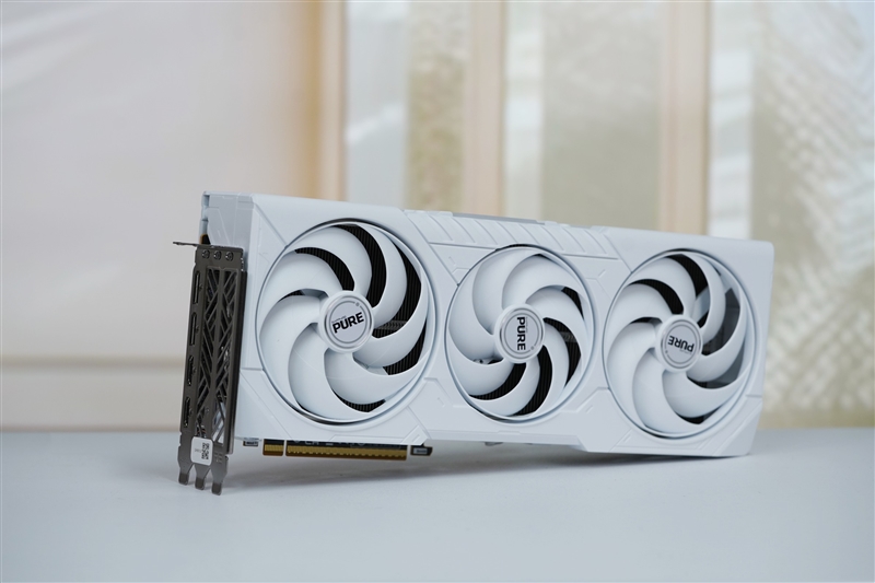 锐龙5 9600X搭配RX 9070 XT游戏测试：直接秒了Intel两代-萌图百科
