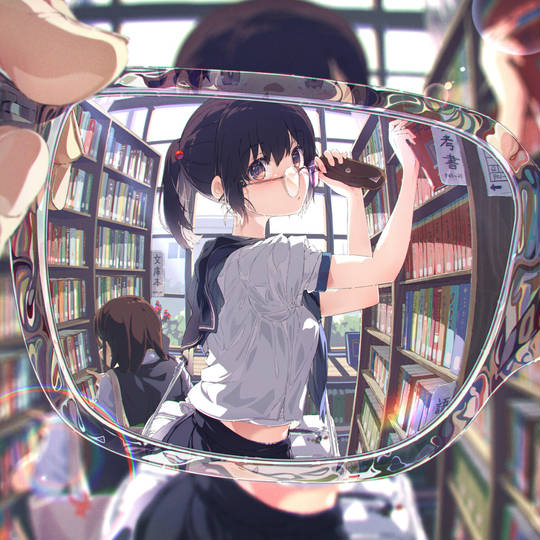 人见人爱的戴眼镜的少女Pixiv自截头像图片
