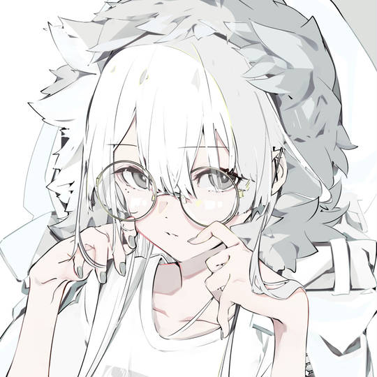 人见人爱的戴眼镜的少女Pixiv自截头像图片
