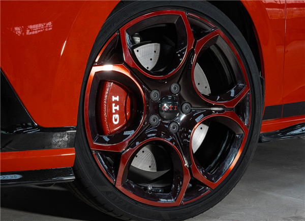 最强大众量产车7分46战纽北！高尔夫GTI 50周年特别版官图