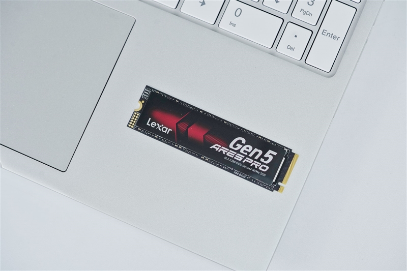 699元就能体验14.9GB/s极速PCIe 5.0 SSD！雷克沙ARES PRO 4TB评测-萌图百科