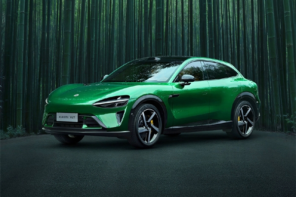 小米YU7挑战特斯拉Model Y 卢伟冰：与强大对手竞争 自己也会越来越强大