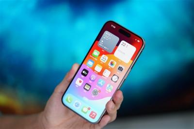 国人还是有钱！iPhone 16系列国内最新销量曝光：Pro系列轻松千万-萌图百科