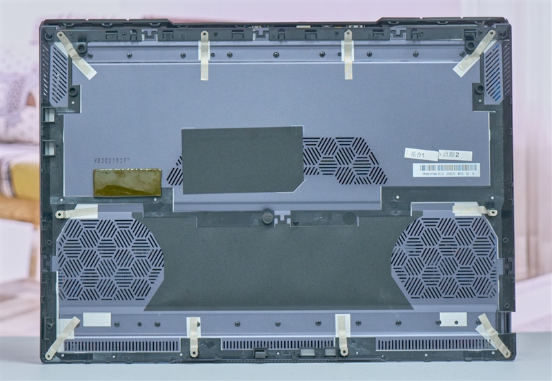 史上最强游戏本配优秀OEM SSD！长江存储PC411 2TB评测：轻松跑到7400MB/s