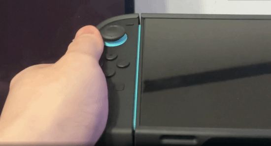 Switch2用保护壳后手柄一碰就掉！配件厂甩锅给玩家：谁让你用反人类的握姿