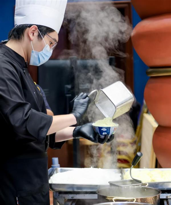 HDC早餐会热腾开席：深挖生态商业潜力  800万开发者共乘“鸿蒙快车”-萌图百科