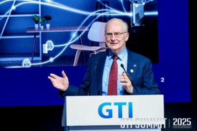 5G演进带来创新体验  高通Edward Tiedemann：5G-A还引入无人机通信等技术-萌图百科