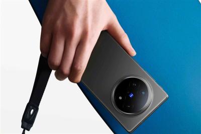 全球首款三防大折叠！vivo X Fold5实现防水大满贯-萌图百科