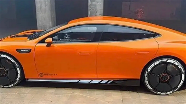 这造型你受得了吗！全新奔驰纯电轿跑曝光：复刻Vision概念车