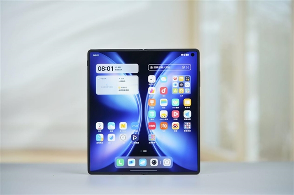 史上最轻薄折叠屏手机！vivo X Fold5图赏