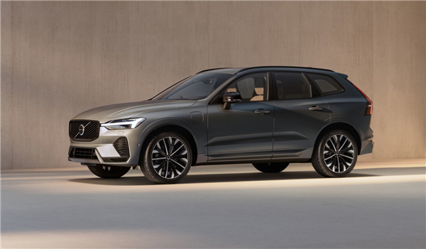 比指导价立省10多万 新款沃尔沃XC60上市：限时25.49万起-萌图百科
