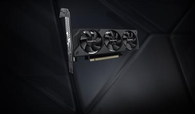 技嘉推出半高刀卡RTX 5050：居然用上了三风扇！-萌图百科